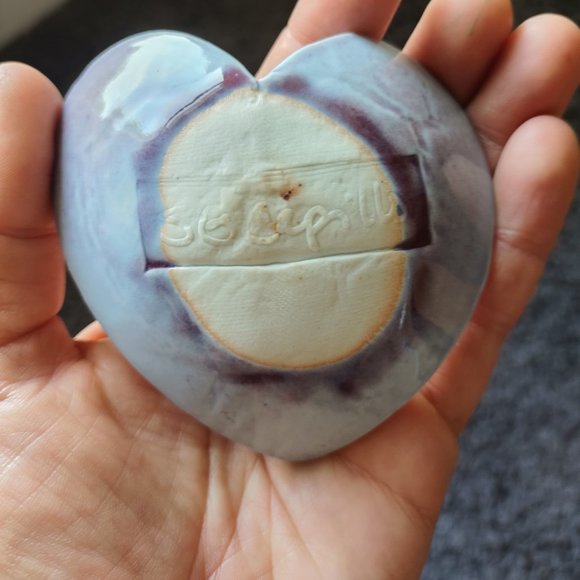 Sue Capillo Handcrafted Heart-shaped Pottery Dishes (price varies by quantity) - Picture 5 of 5